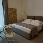 Casa Lunya * Syracuse