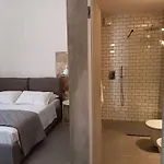 Casa Lunya