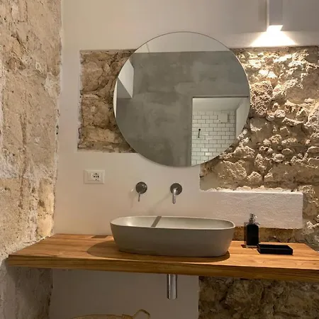 Casa Lunya