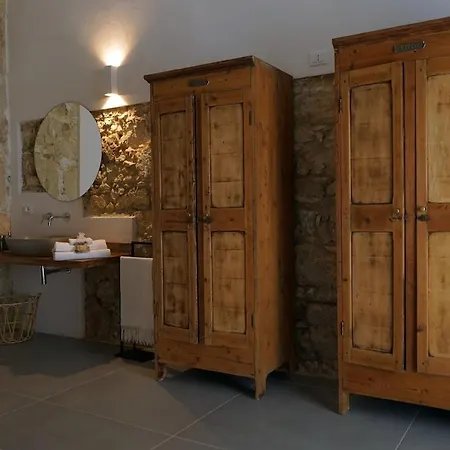 Casa Lunya * Syracuse